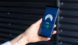 如何才能找到真正的黑客？揭秘合法黑客服务与识别方法，避免被骗