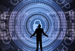 免费必破QQ密码软件真相揭秘：保护隐私安全，避免法律风险