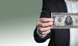 24小时接单的黑客联系方式：紧急时刻的救星，安全风险全面解析