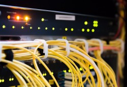 电脑高手24在线咨询：随时解决电脑蓝屏、软件卡顿、网络断连，让您工作无忧