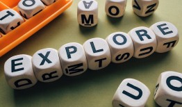 黑客帮忙追款联系方式真的靠谱吗？揭秘安全追款的正规途径