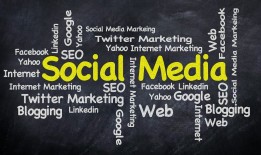 QQ破解版永久真的安全吗？揭秘隐藏风险与官方安全替代方案