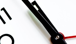 24小时在线接单：打破时间限制，随时随地赚钱的终极指南