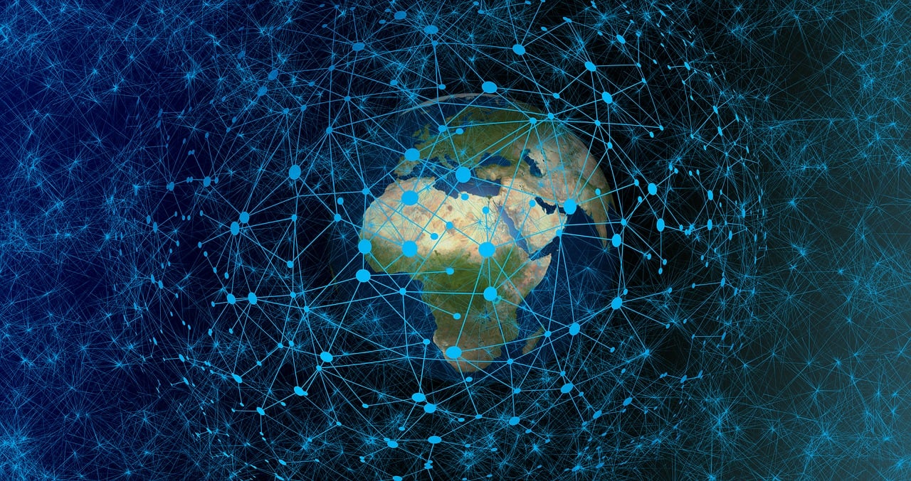 专业黑客手机定位找人服务真相：法律风险与可靠替代方案全解析