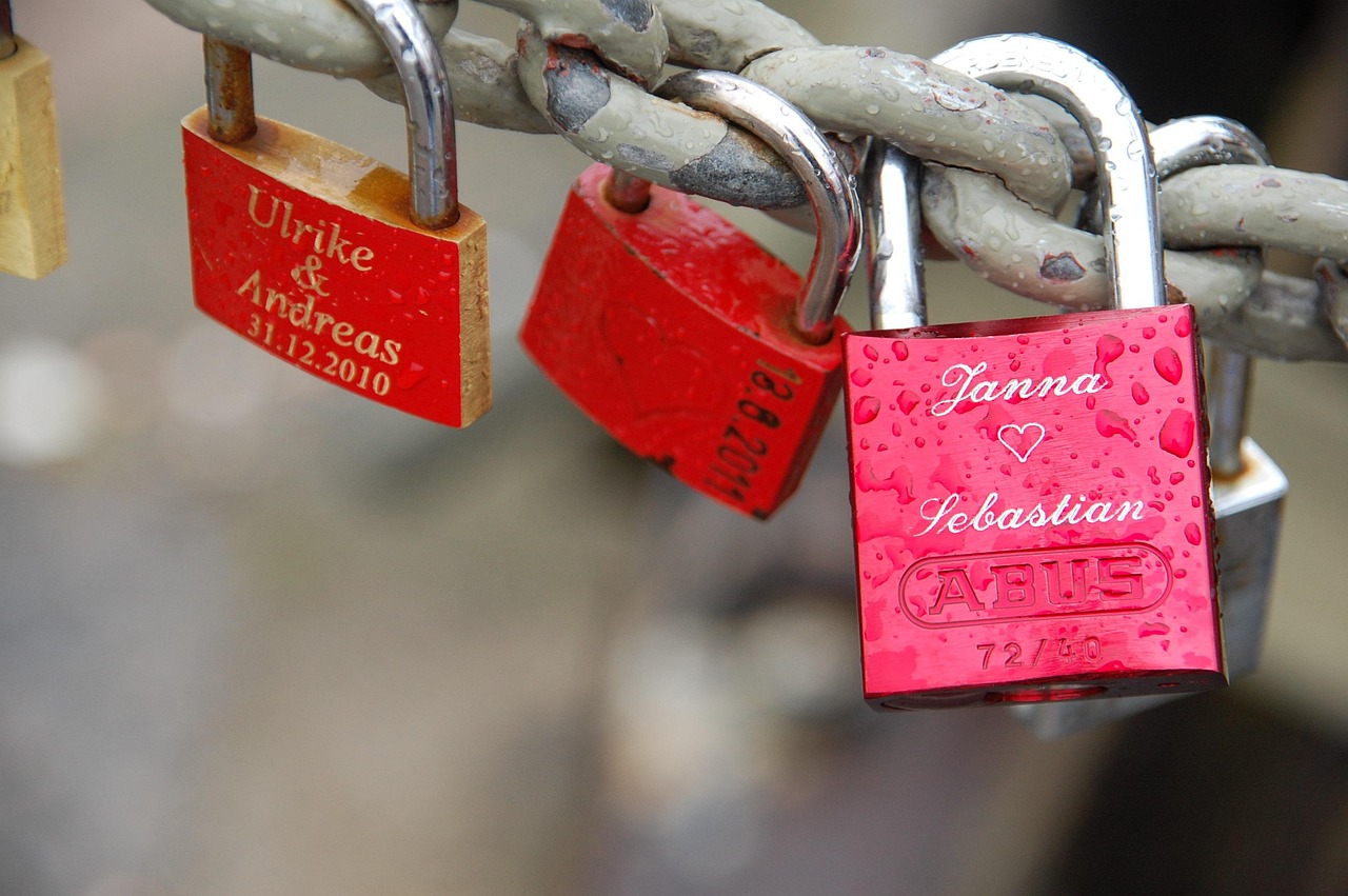 如何保护账号安全：从设置强密码到双重验证的完整指南